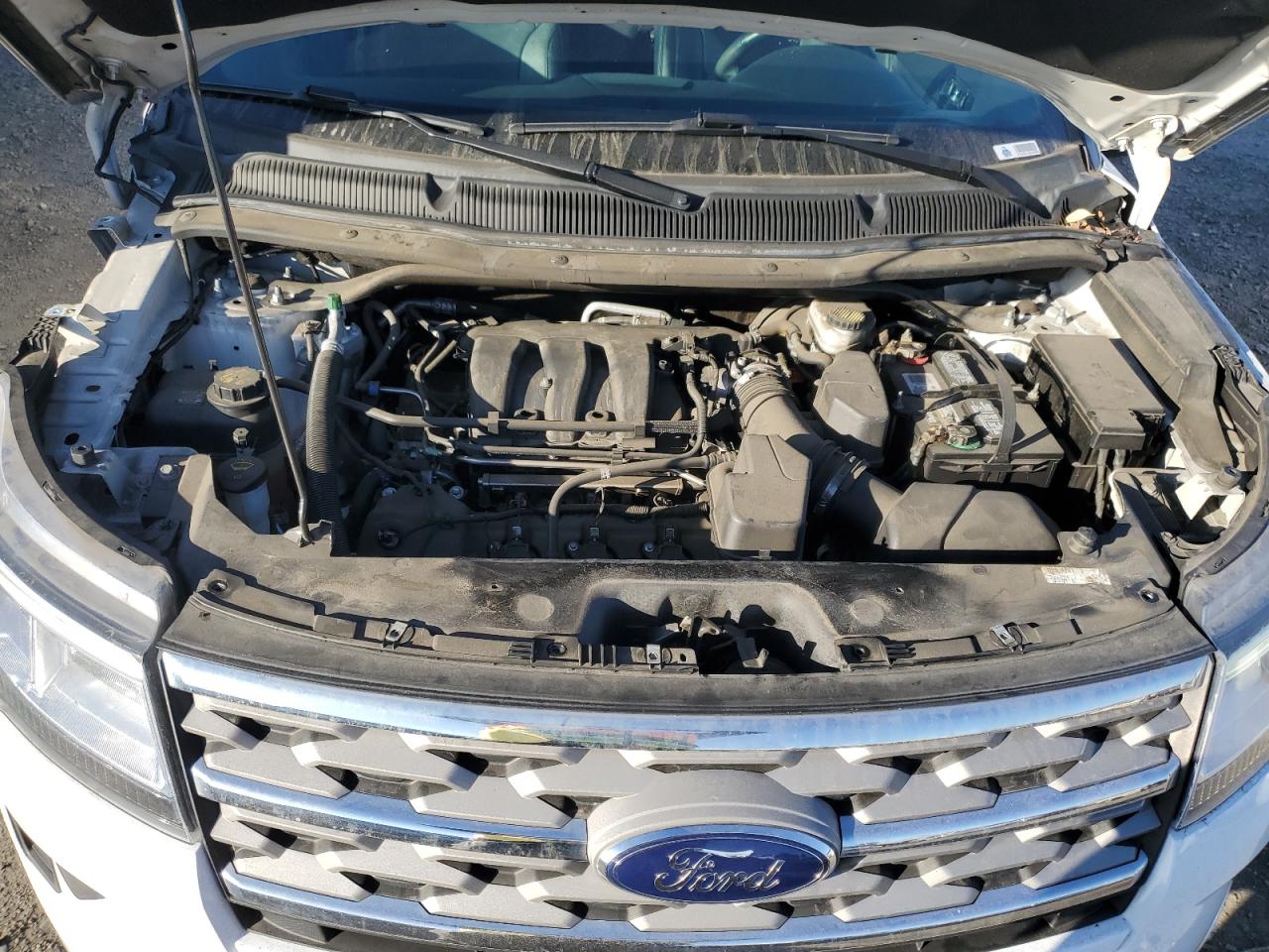 2018 Ford Explorer - Image 12