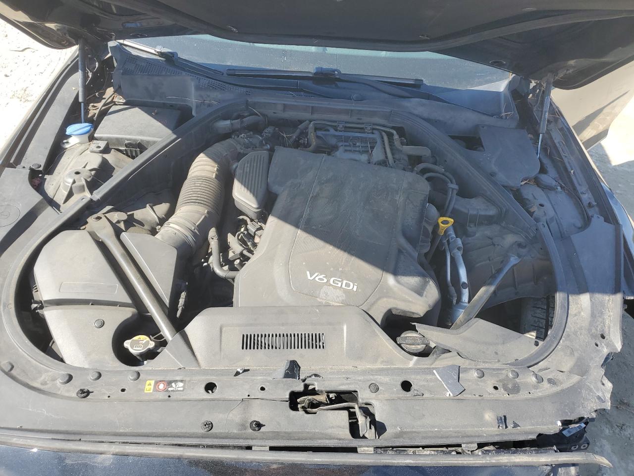2015 Hyundai Genesis - Image 11