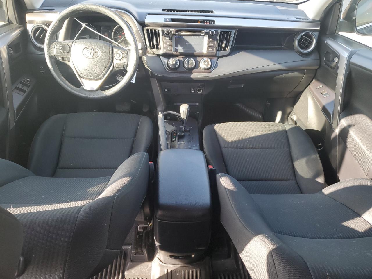 2018 Toyota RAV 4 - Image 8