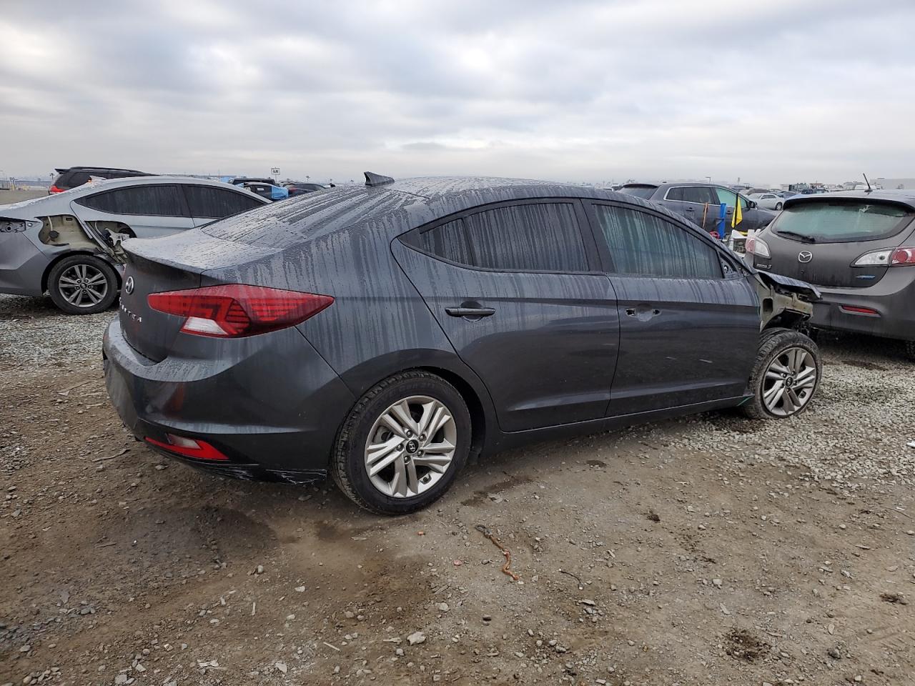 2020 Hyundai Elantra - Image 3