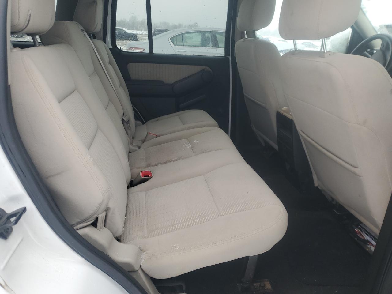 2008 Ford Explorer - Image 11