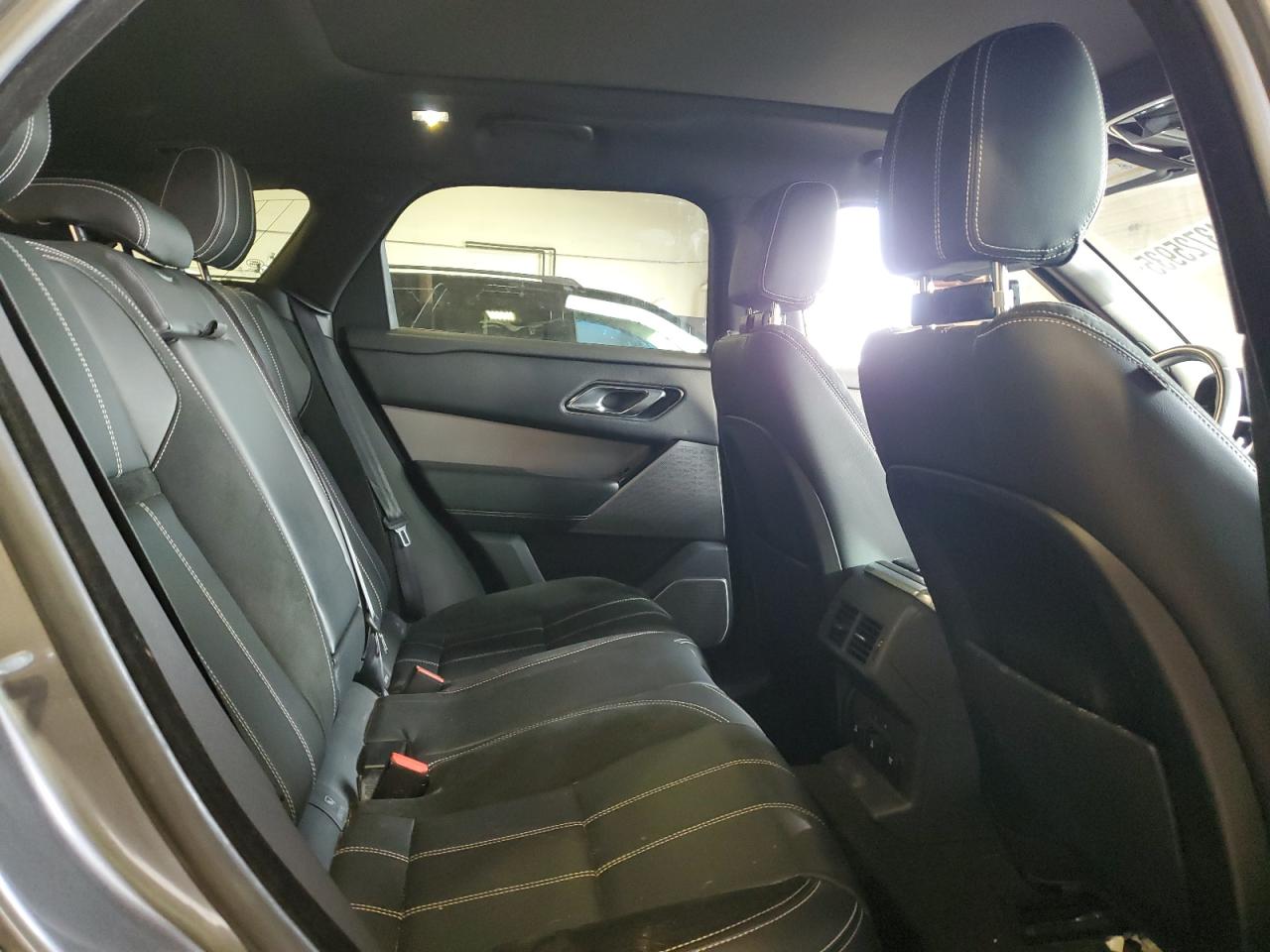 2018 Land Rover Range Rover - Image 11