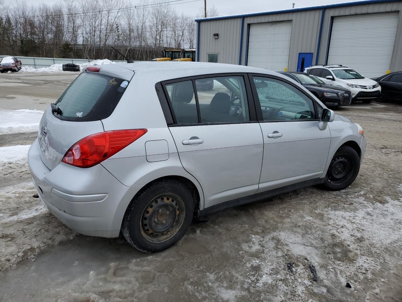 2012 Nissan Versa - Image 3