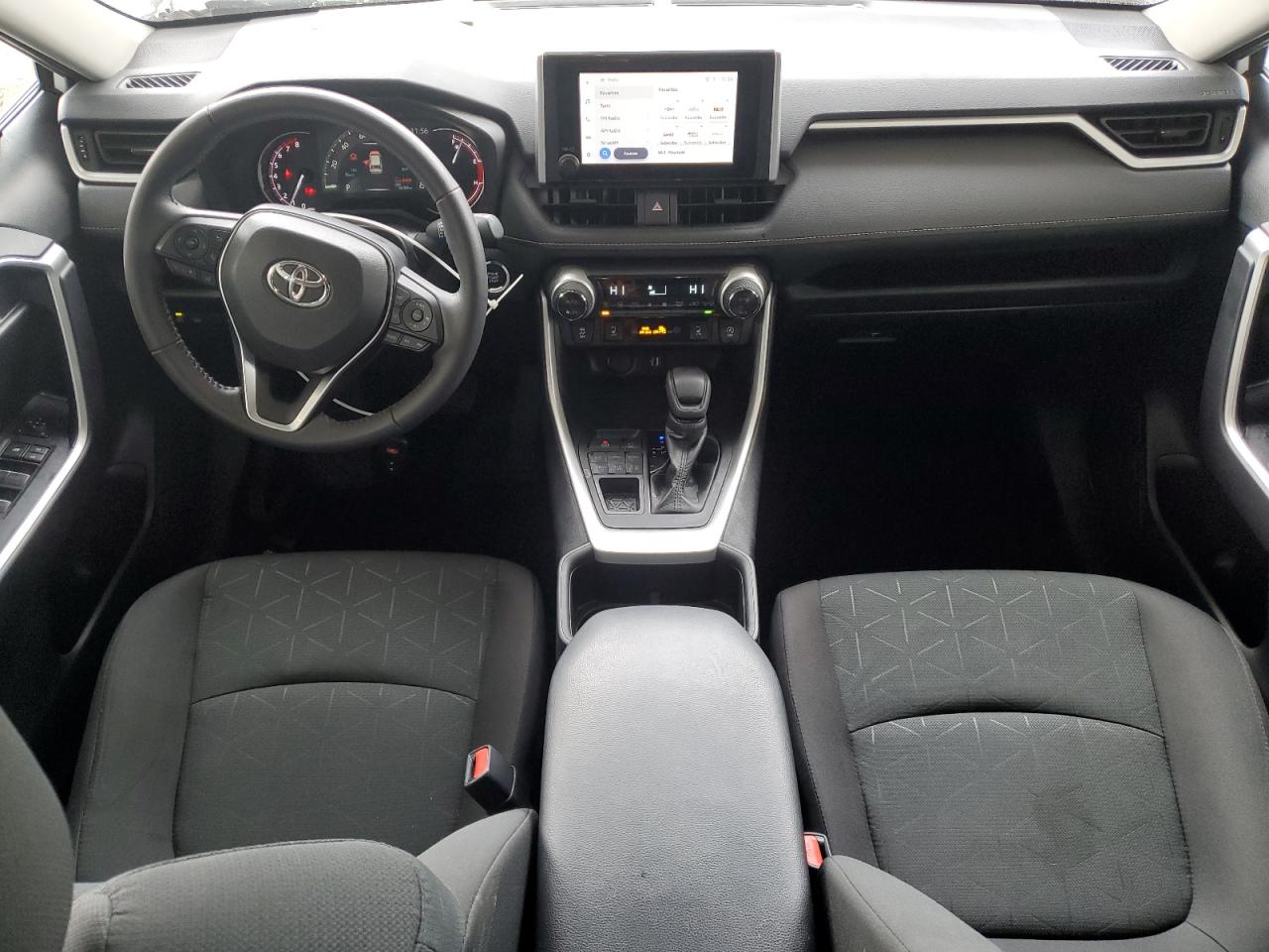 2024 Toyota RAV 4 - Image 8