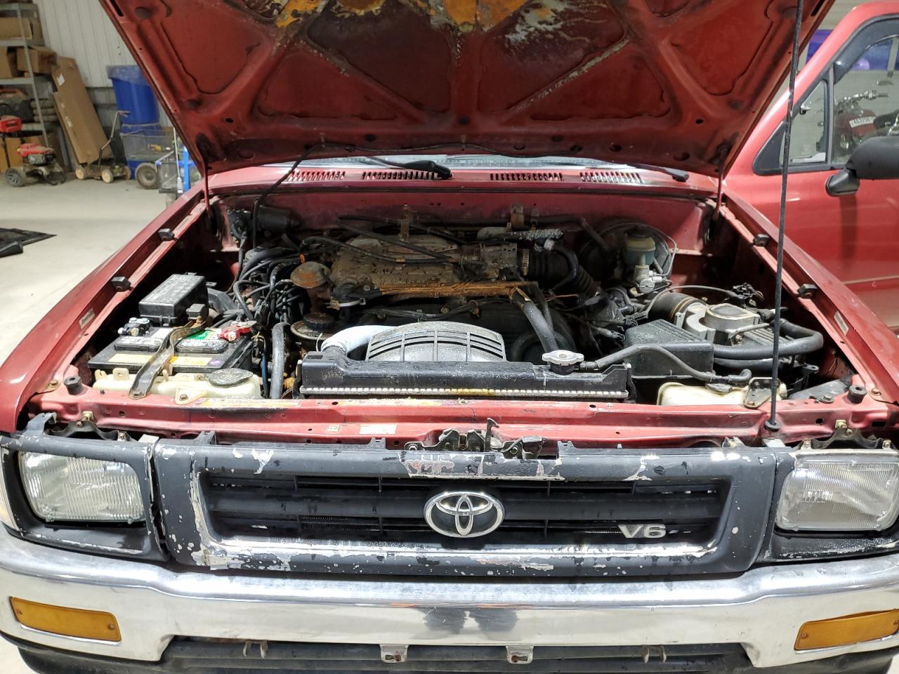 1994 Toyota Pickup - Image 12