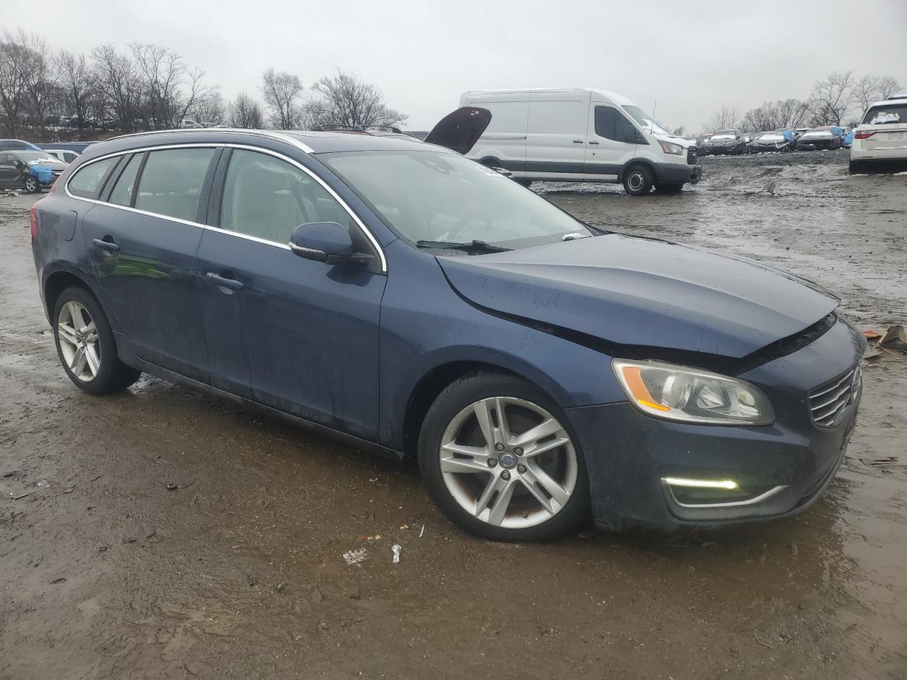 2015 Volvo V60 - Image 4