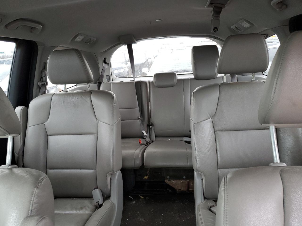 2015 Honda Odyssey - Image 10