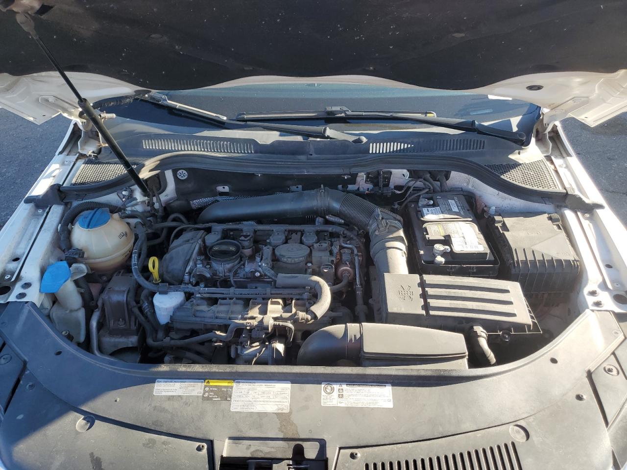 2014 Volkswagen Passat CC - Image 11