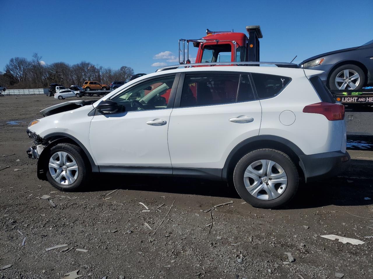 2015 Toyota RAV 4 - Image 2