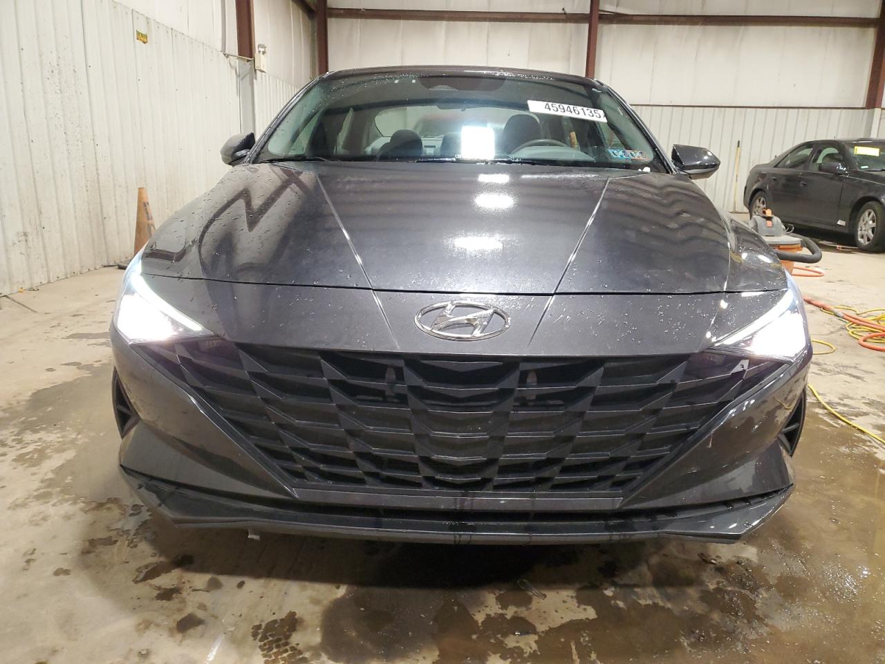 2022 Hyundai Elantra - Image 5