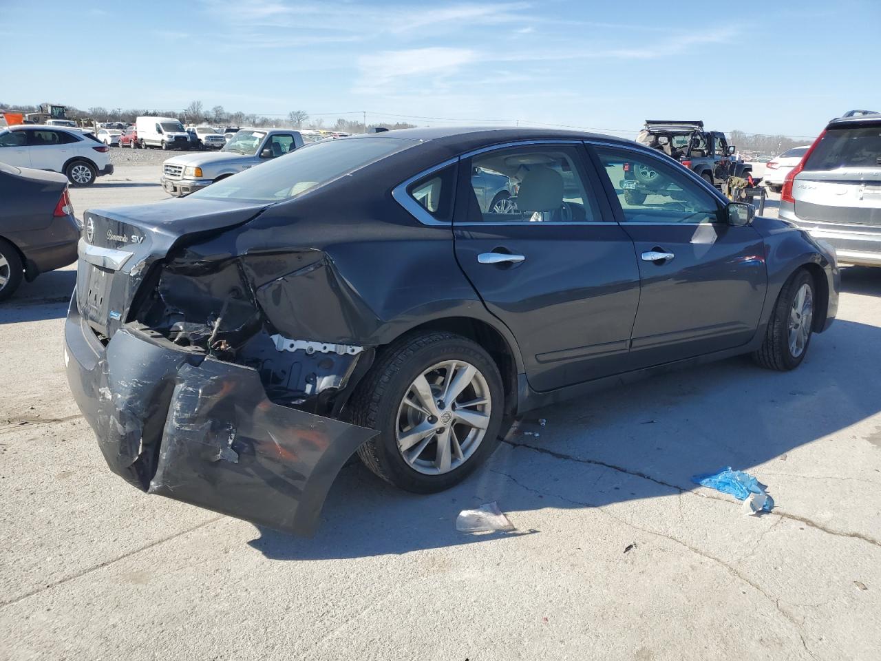 2014 Nissan Altima - Image 3