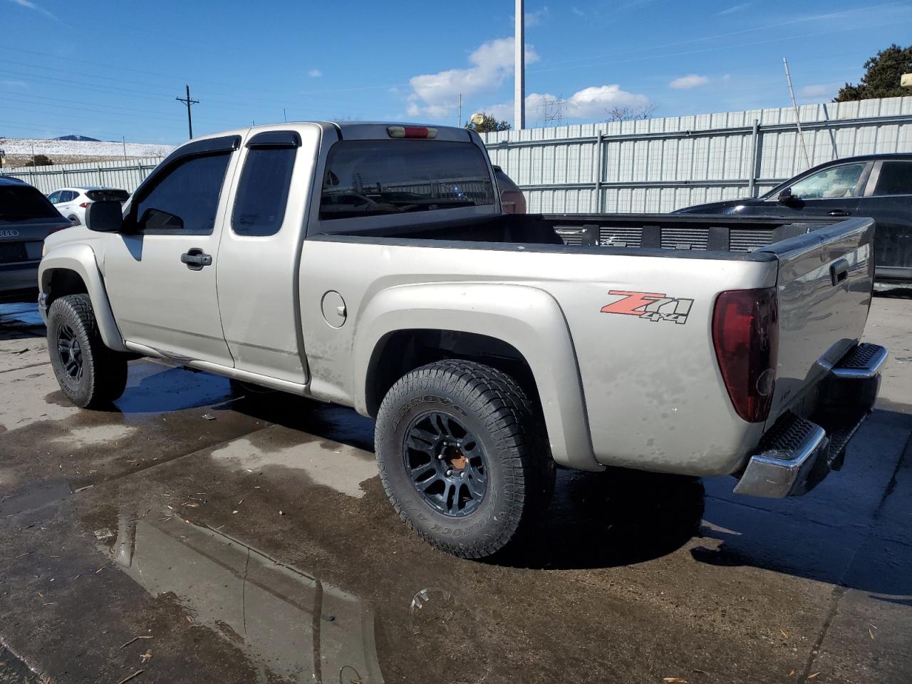 2004 Chevrolet Colorado - Image 2