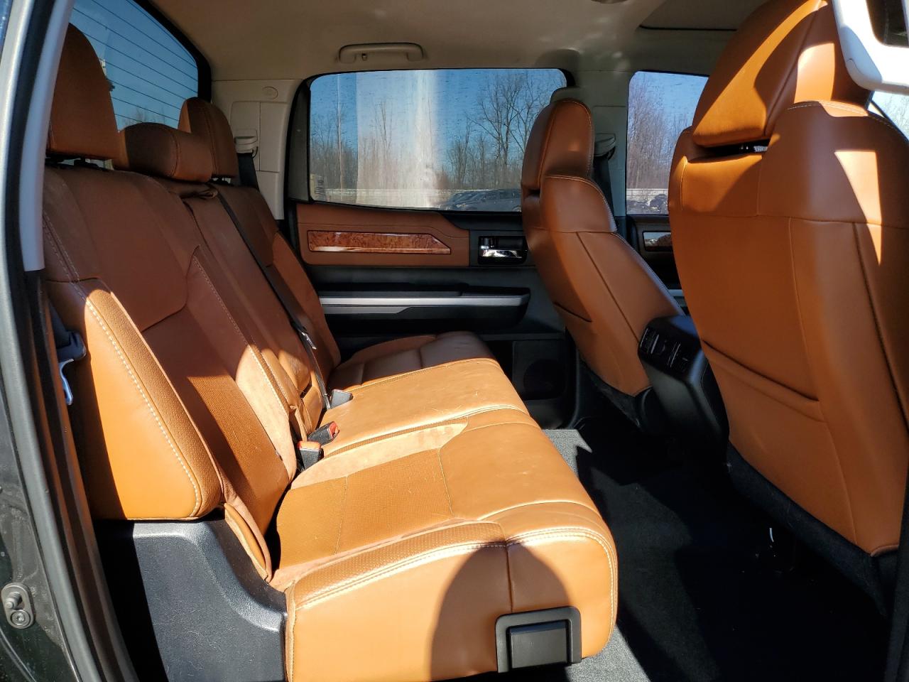 2014 Toyota Tundra - Image 10