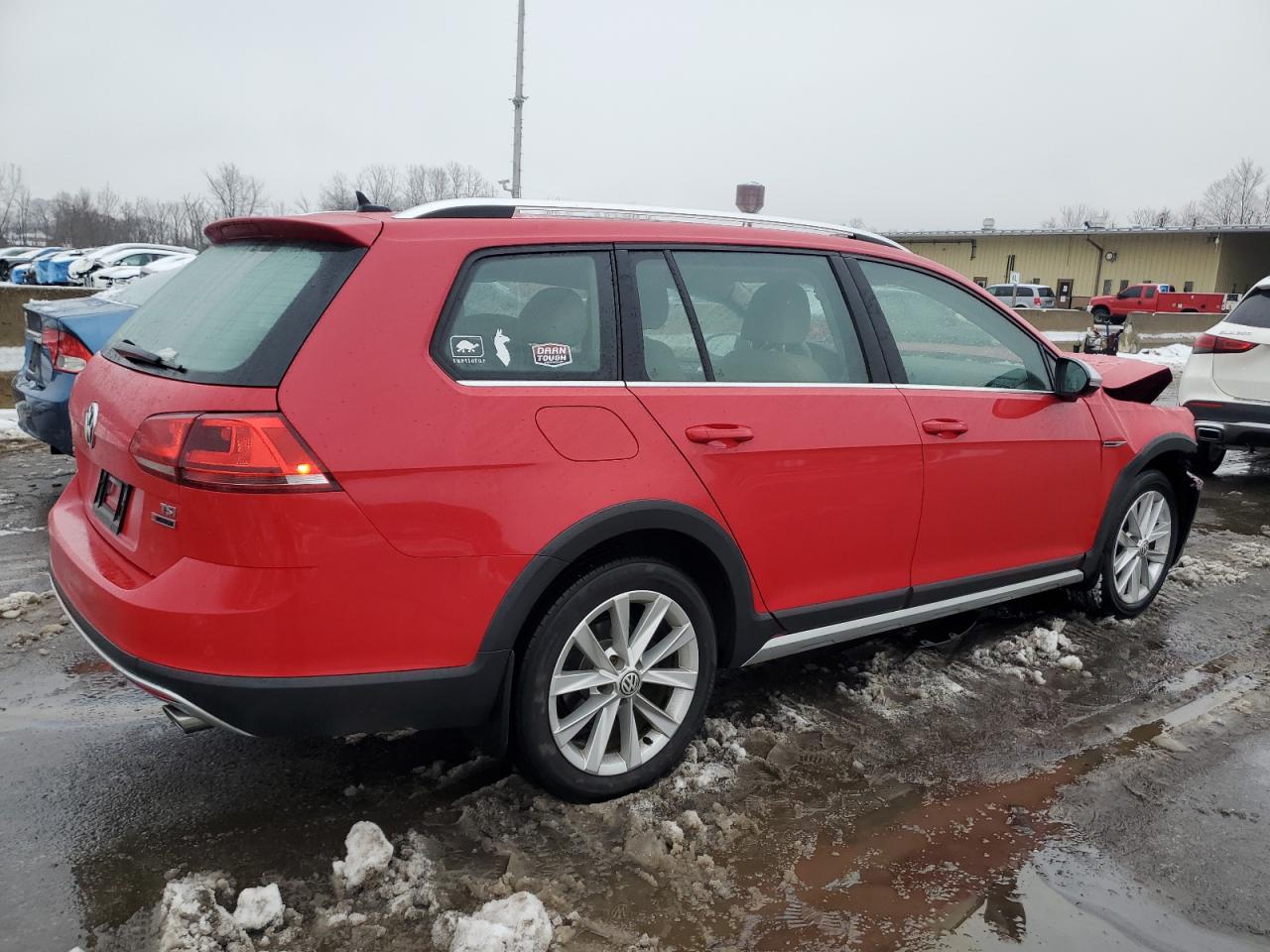 2017 Volkswagen Golf - Image 3