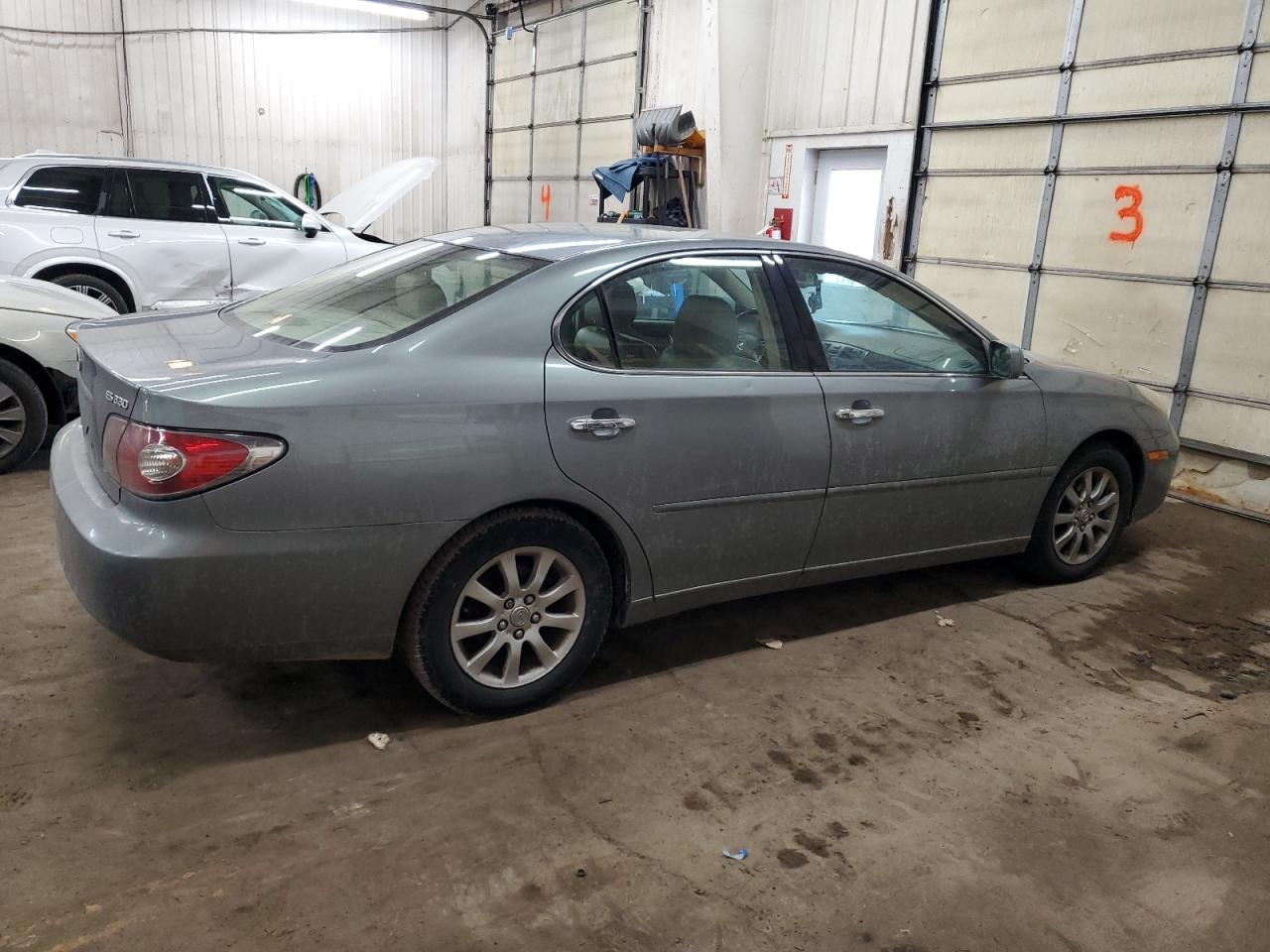 2004 Lexus ES - Image 3