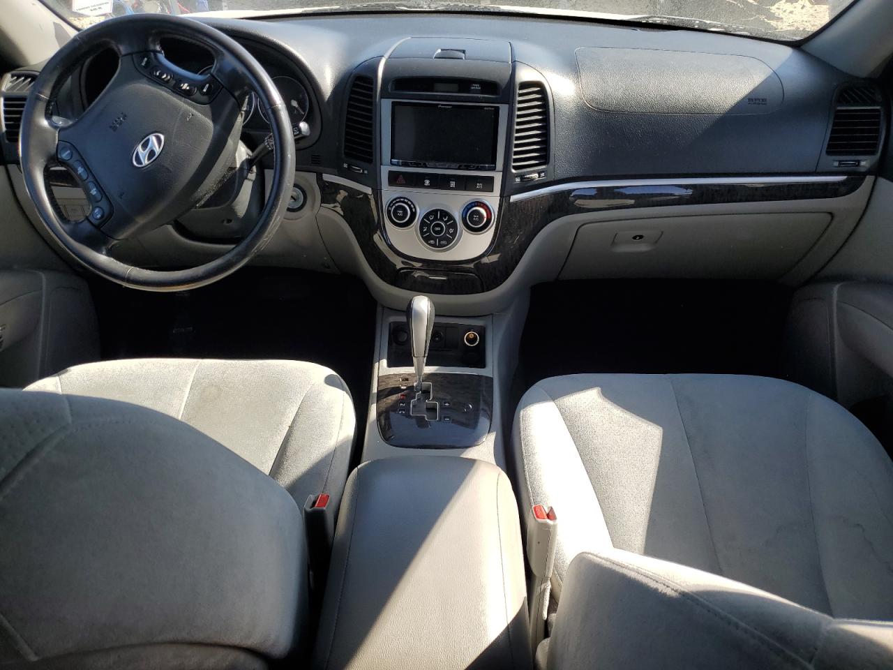 2008 Hyundai Santa Fe - Image 8