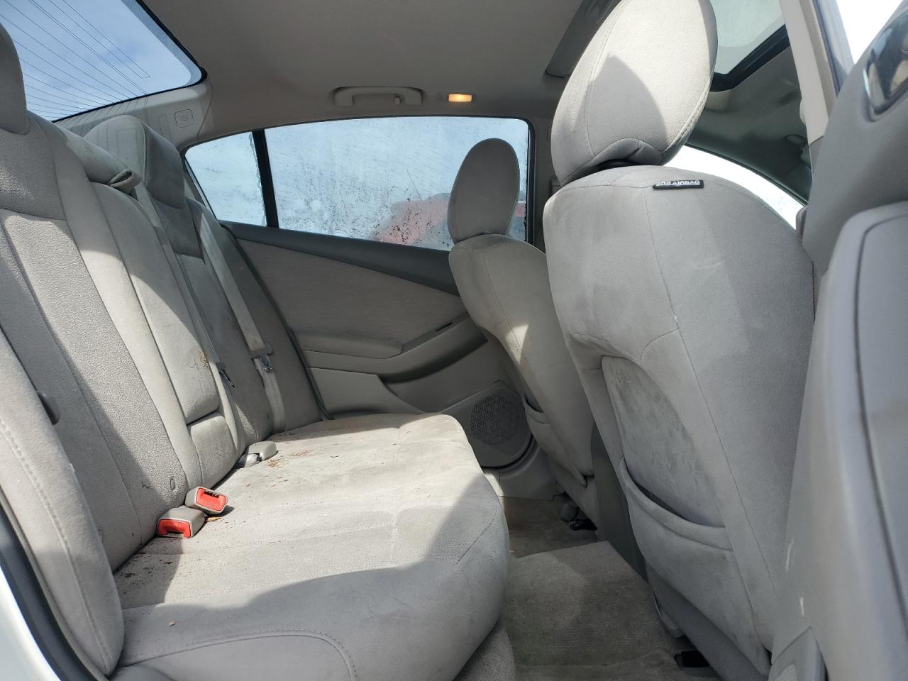 2010 Nissan Altima - Image 10