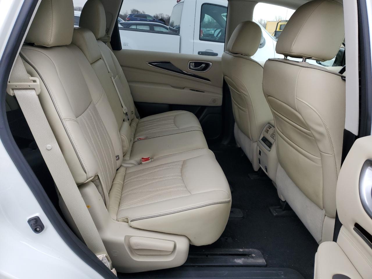 2017 Infiniti QX60 - Image 11