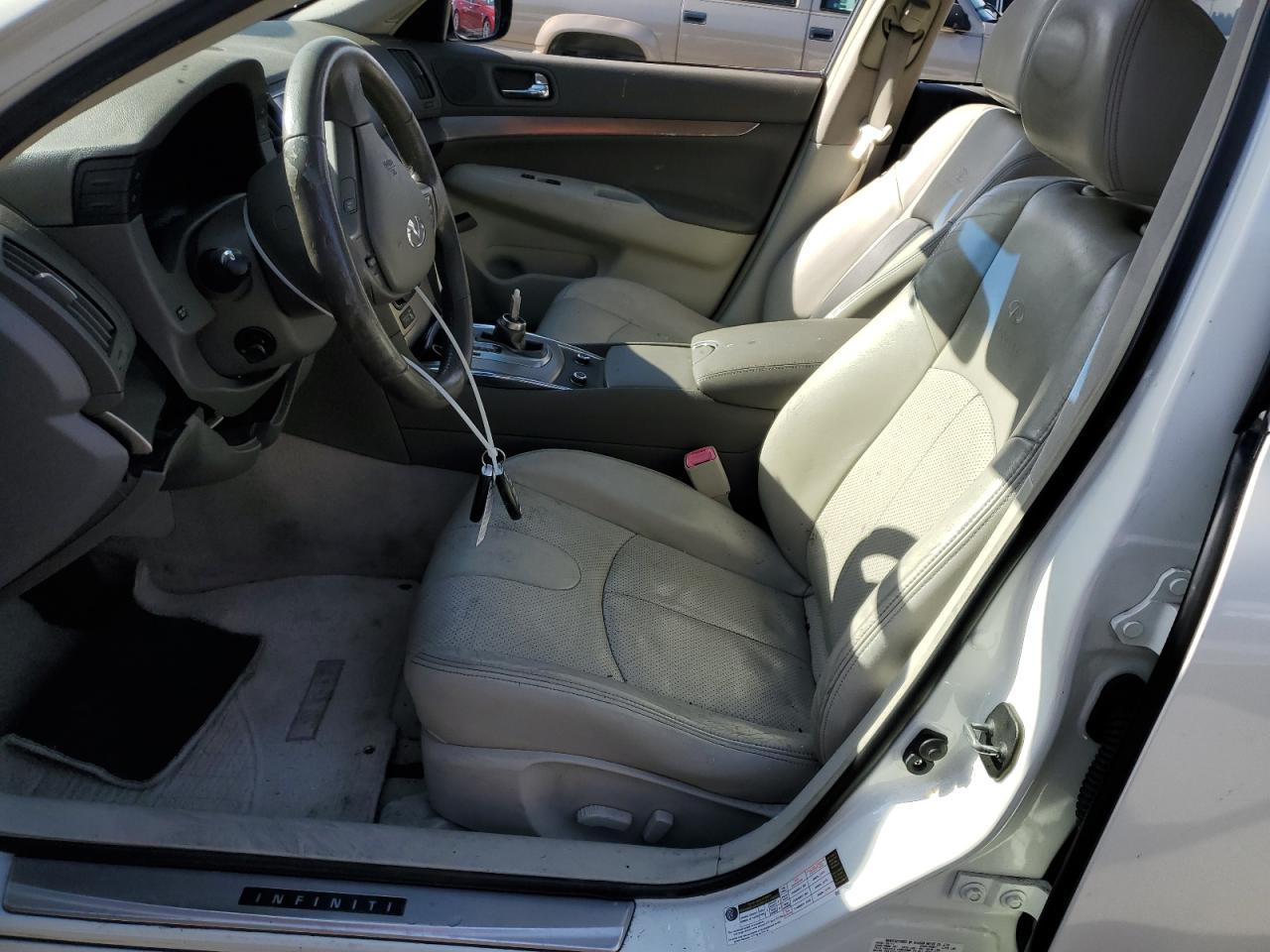 2011 Infiniti G - Image 7