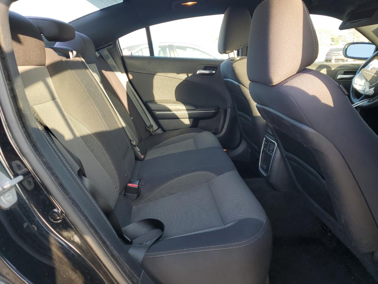 2015 Dodge Charger - Image 10