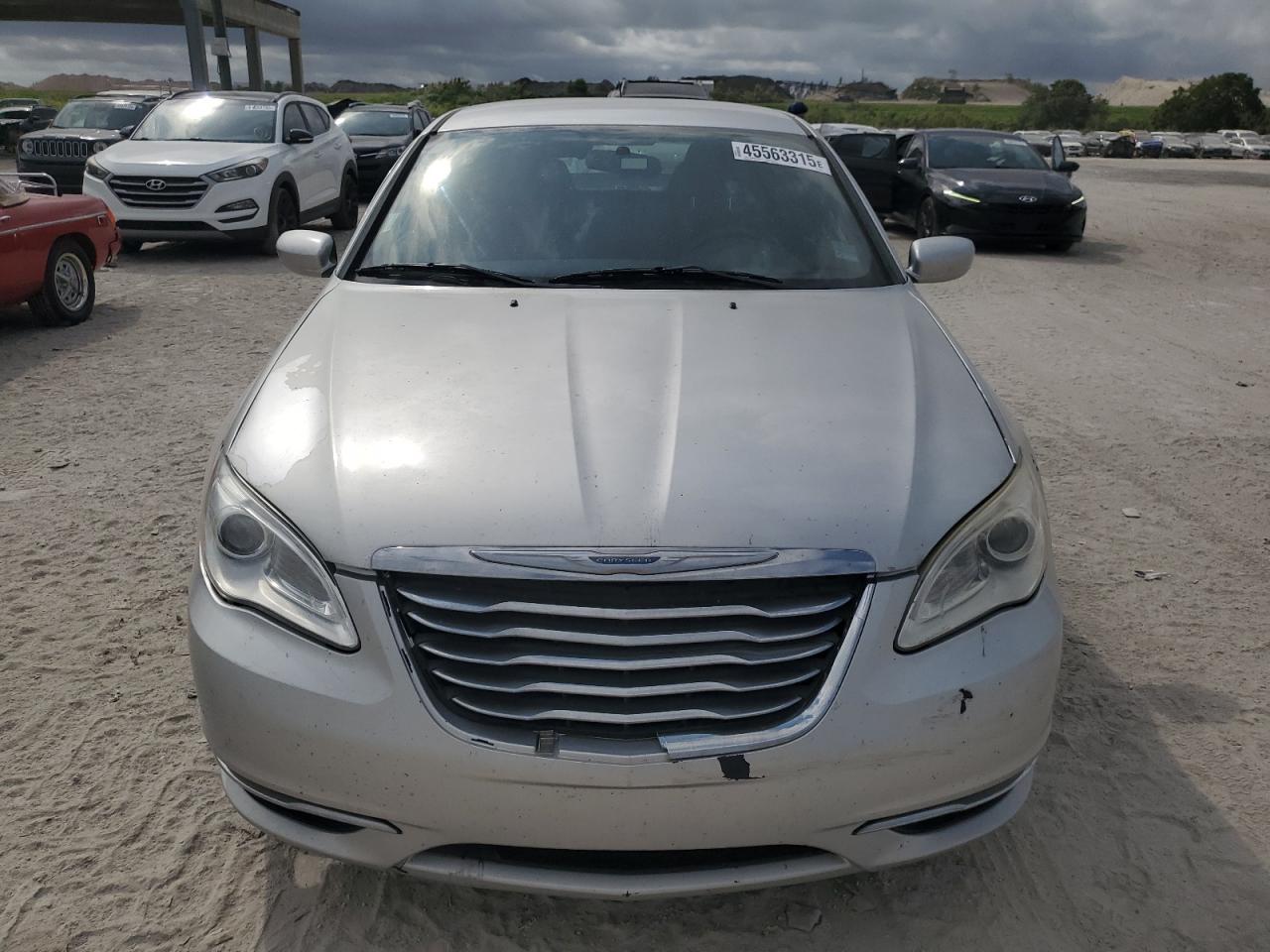 2012 Chrysler 200 - Image 5