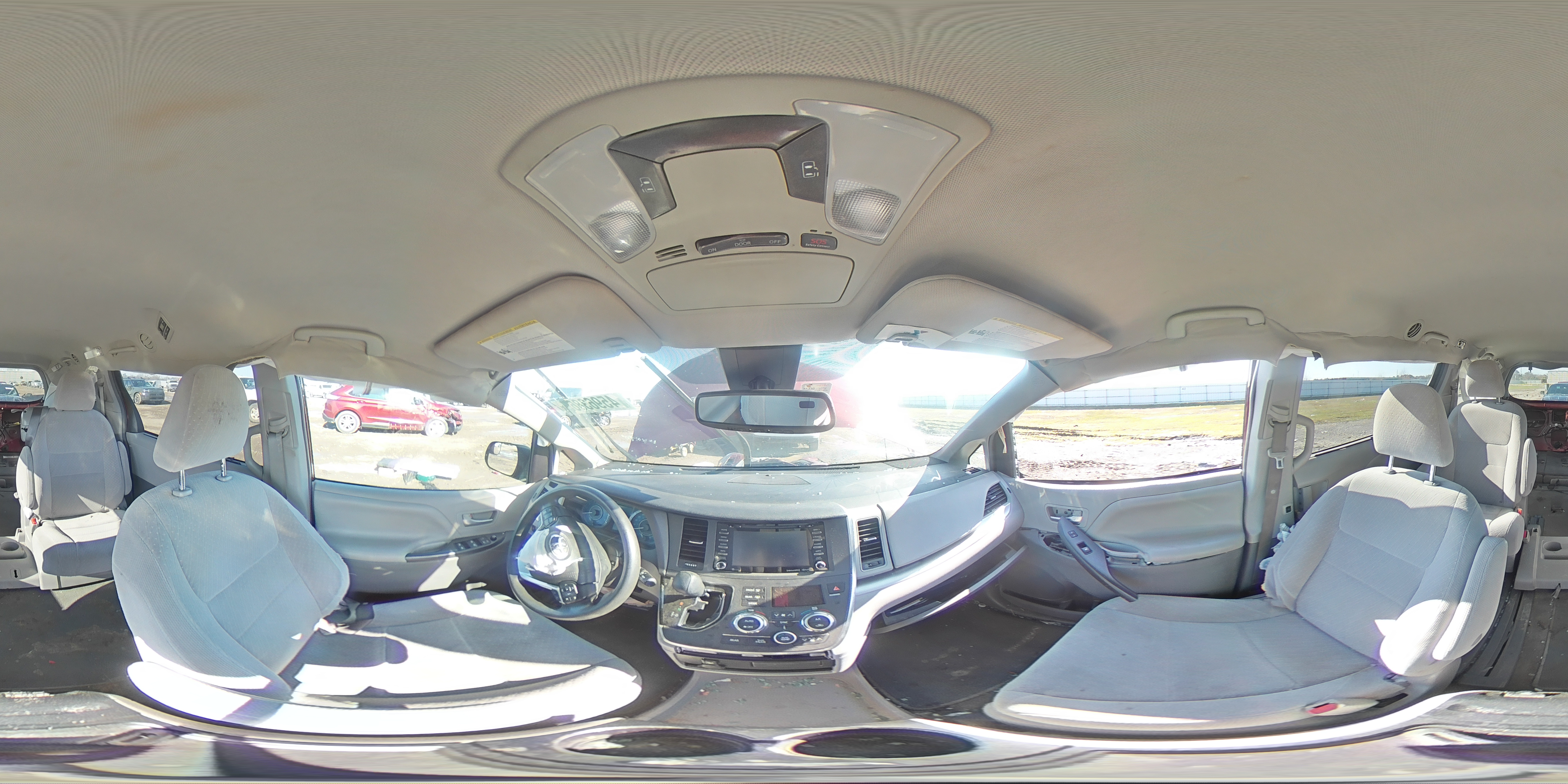 2018 Toyota Sienna - Image 13