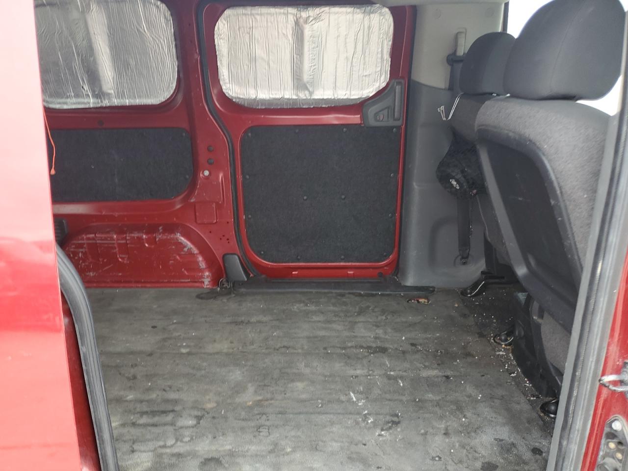 2013 Nissan NV - Image 11