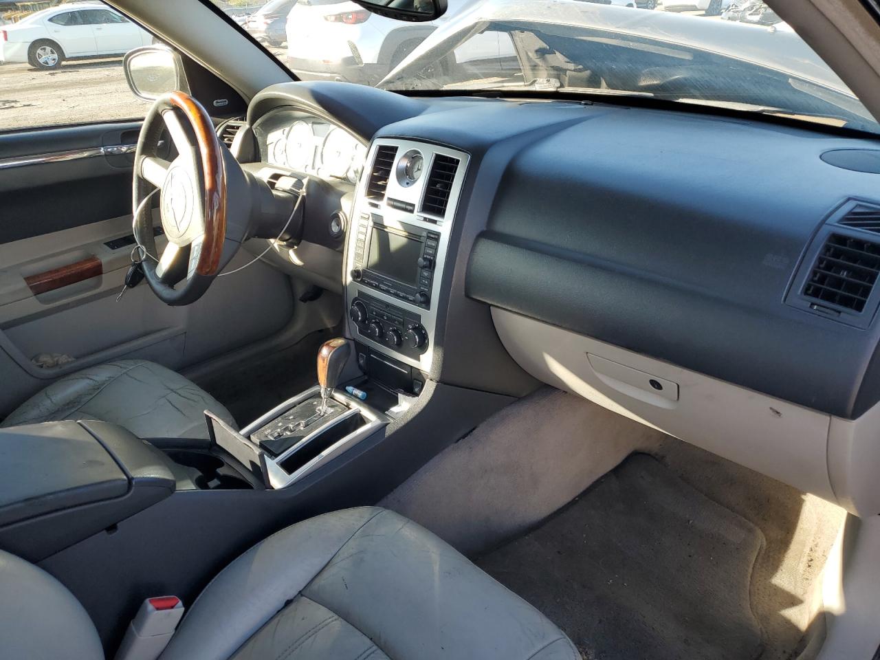 2006 Chrysler 300 - Image 8
