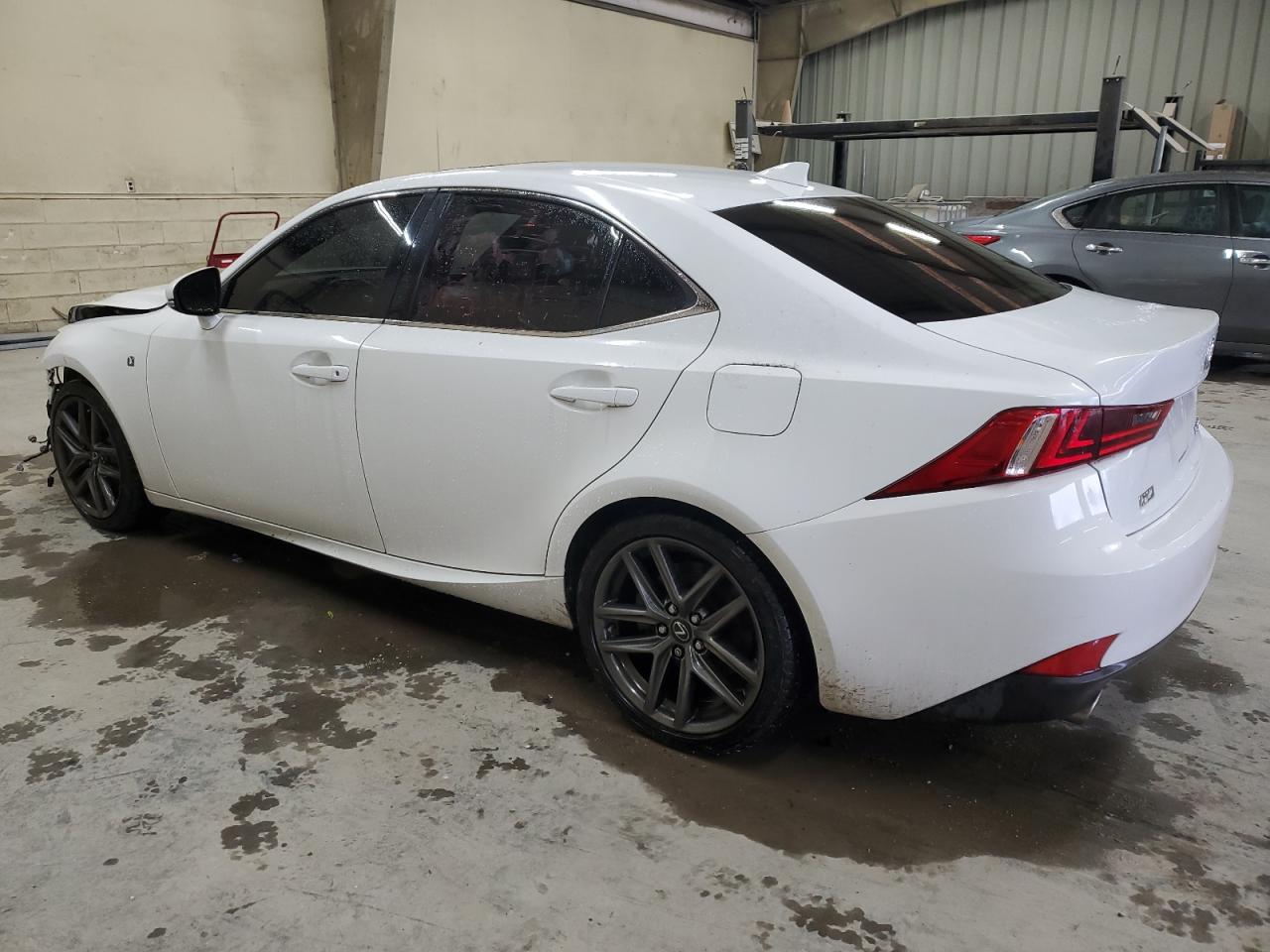 2016 Lexus IS - Image 2