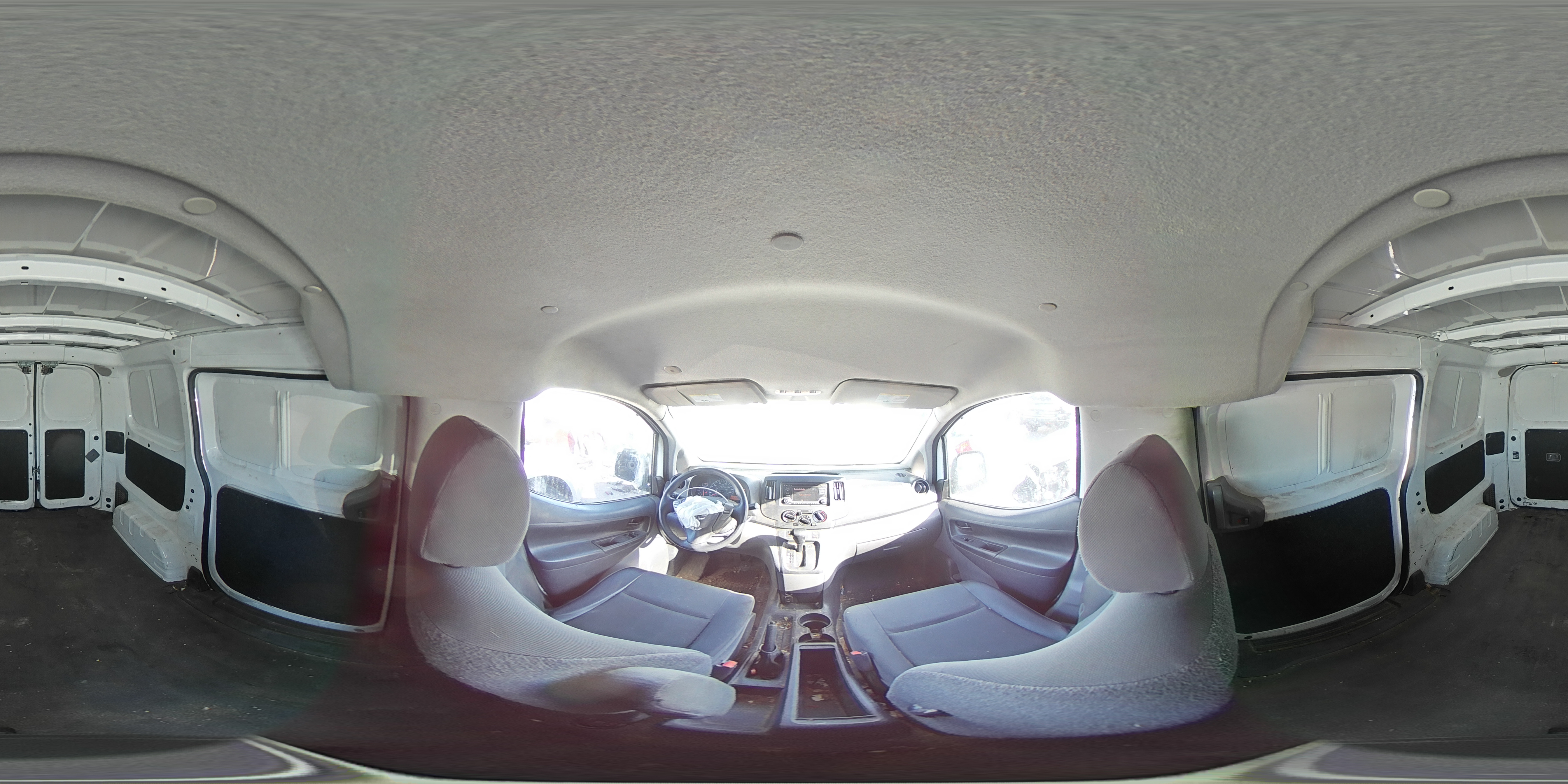 2018 Nissan NV - Image 13