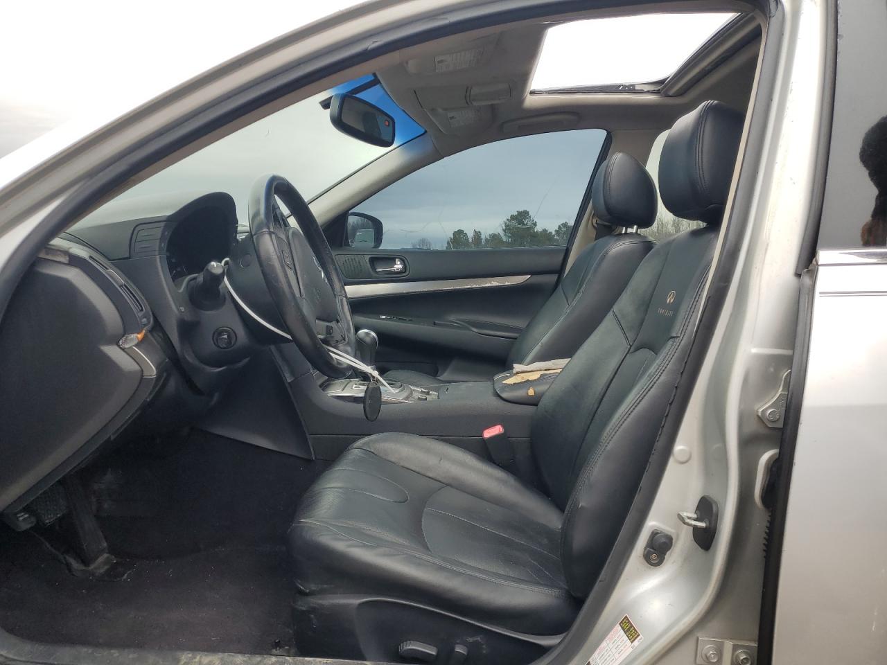 2010 Infiniti G - Image 7