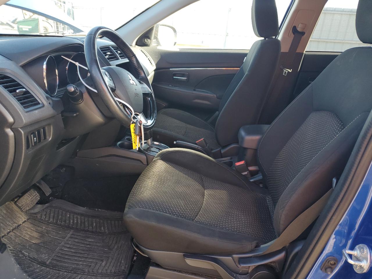 2016 Mitsubishi Outlander - Image 7