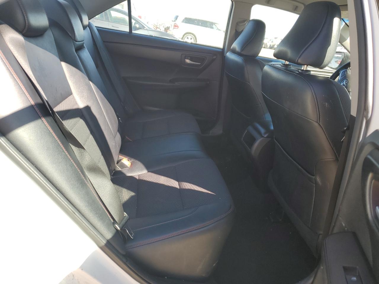 2016 Toyota Camry - Image 10