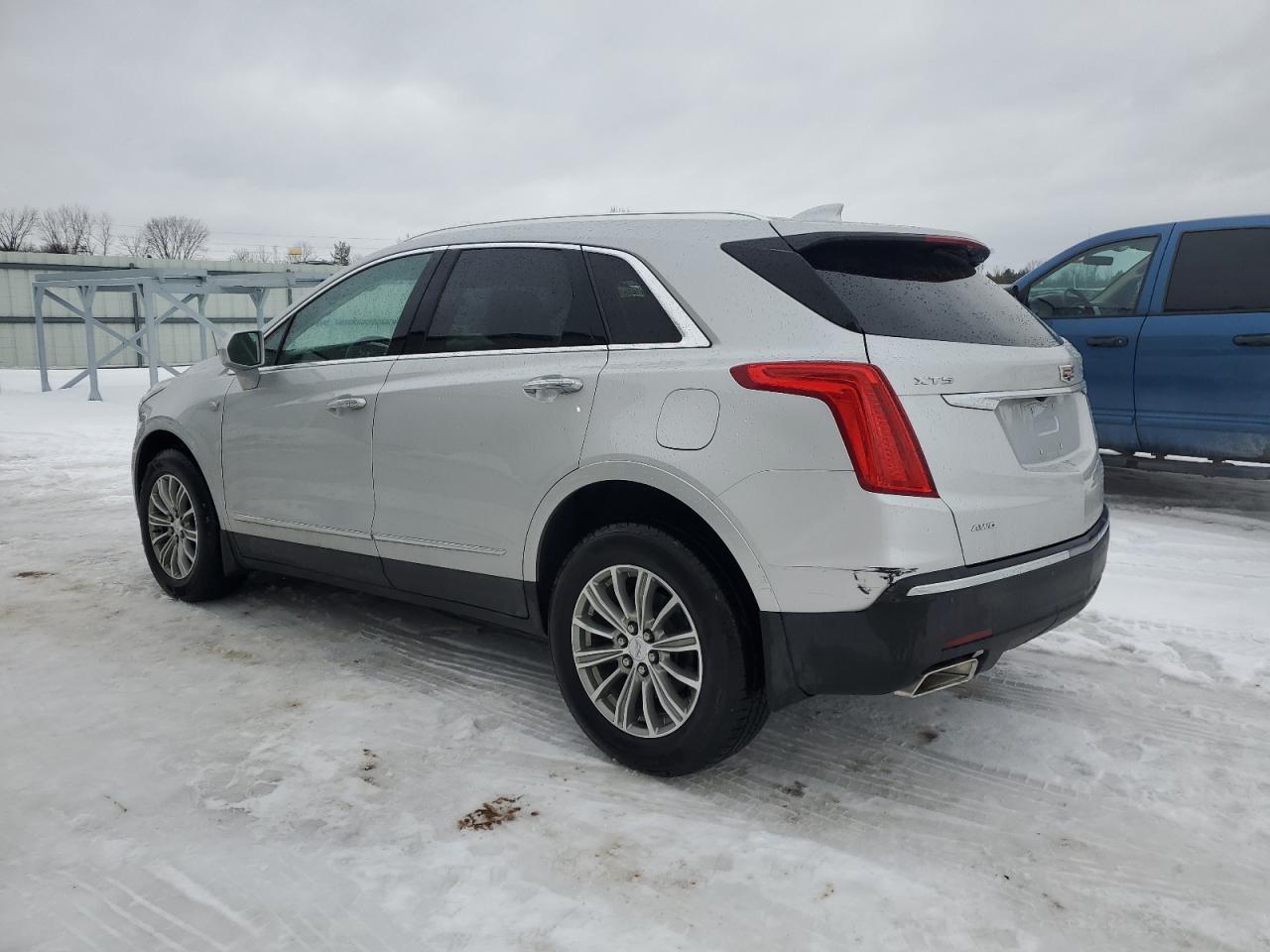 2018 Cadillac XT5 - Image 2