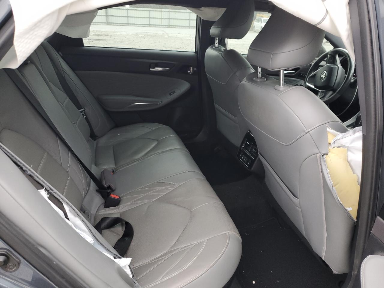 2019 Toyota Avalon - Image 10