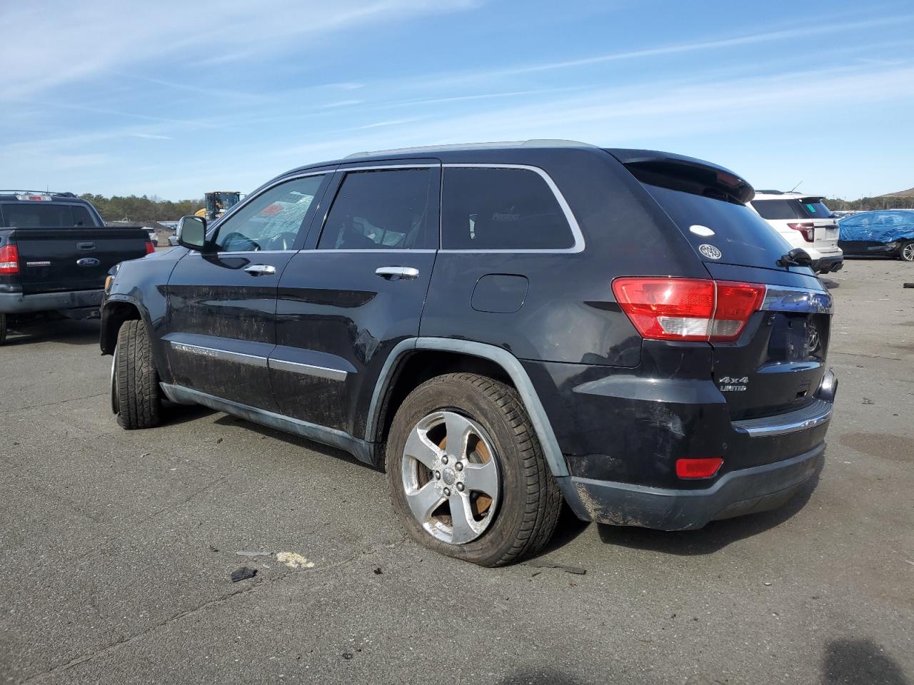2011 Jeep Grand Cherokee - Image 2