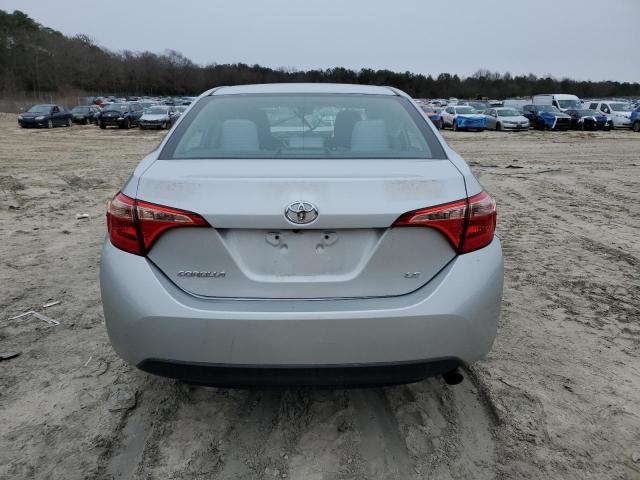  TOYOTA COROLLA 2017 Srebrny