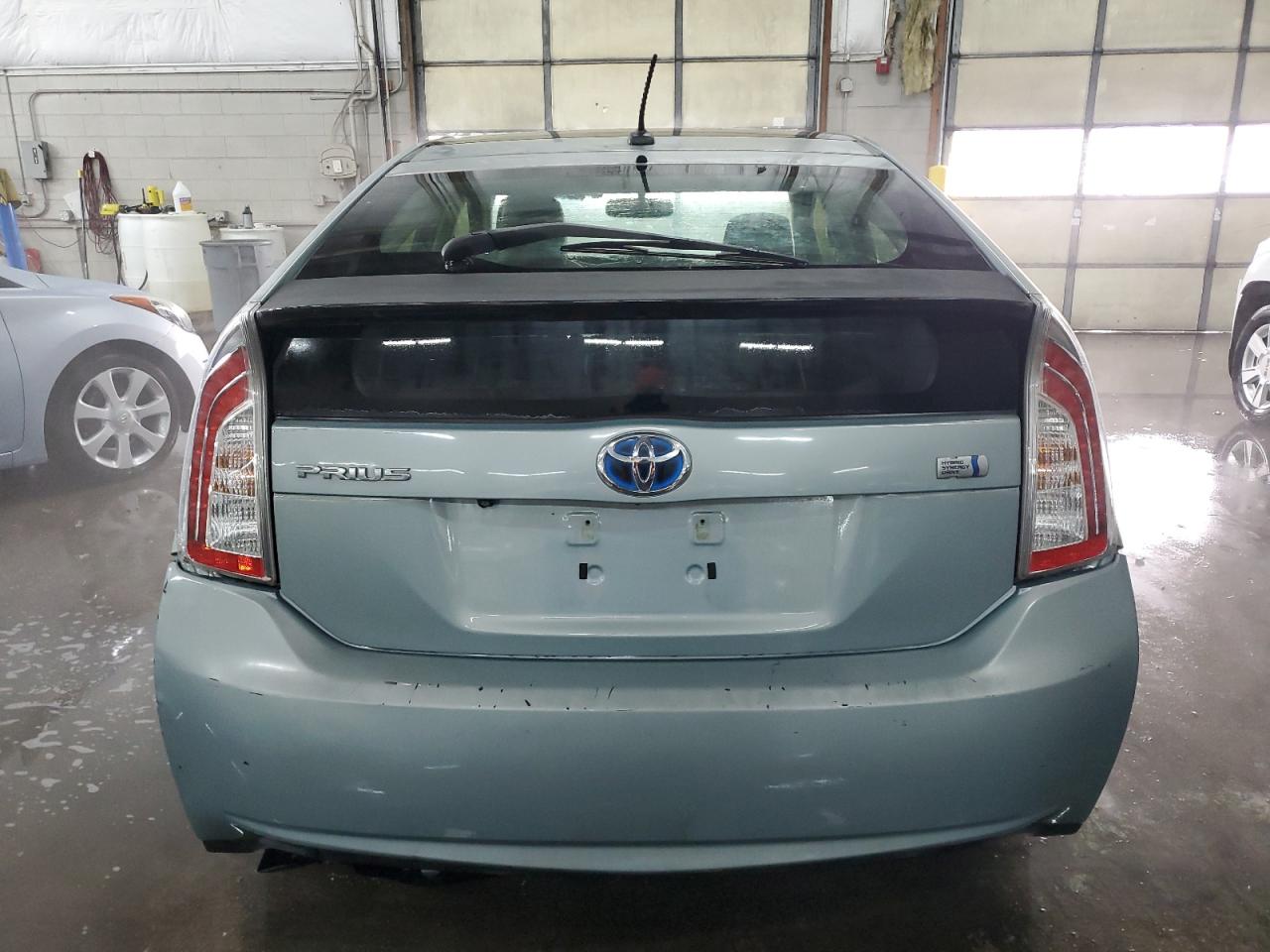 2012 Toyota Prius - Image 6
