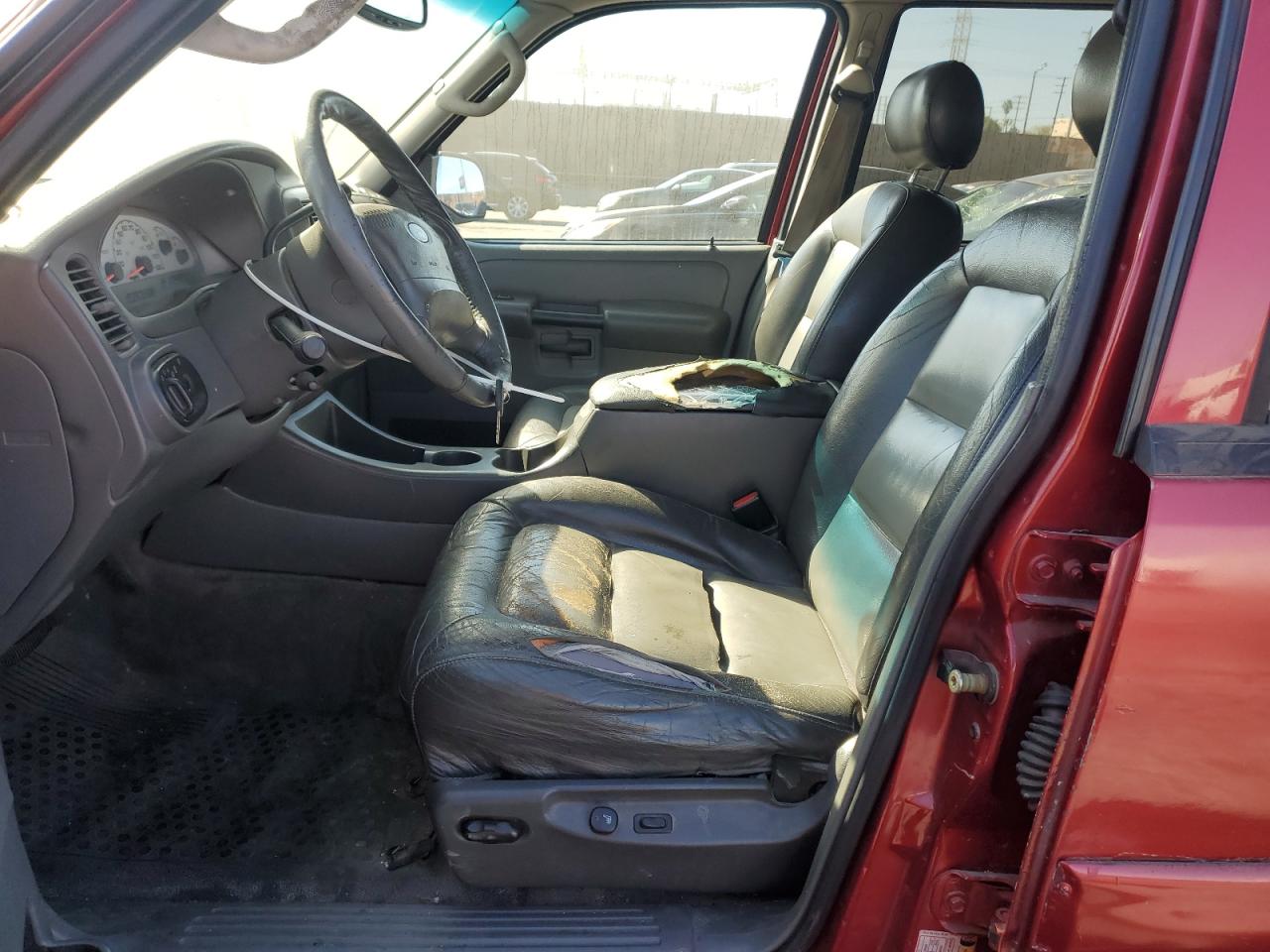 2005 Ford Explorer - Image 7