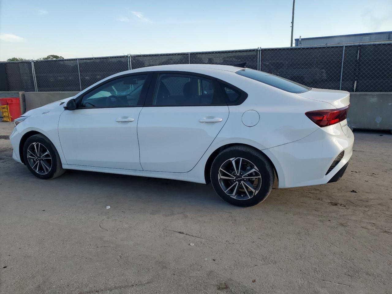 2023 Kia Forte - Image 2