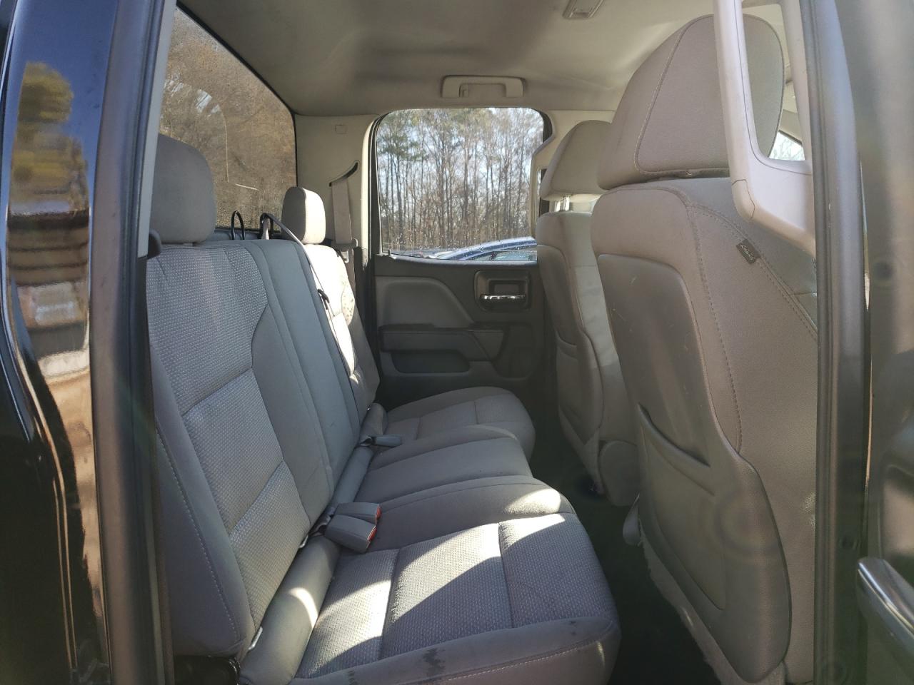 2015 Chevrolet Silverado - Image 10