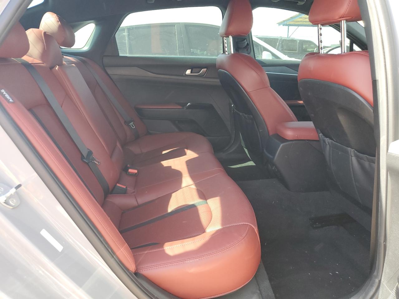 2023 Kia K5 - Image 10