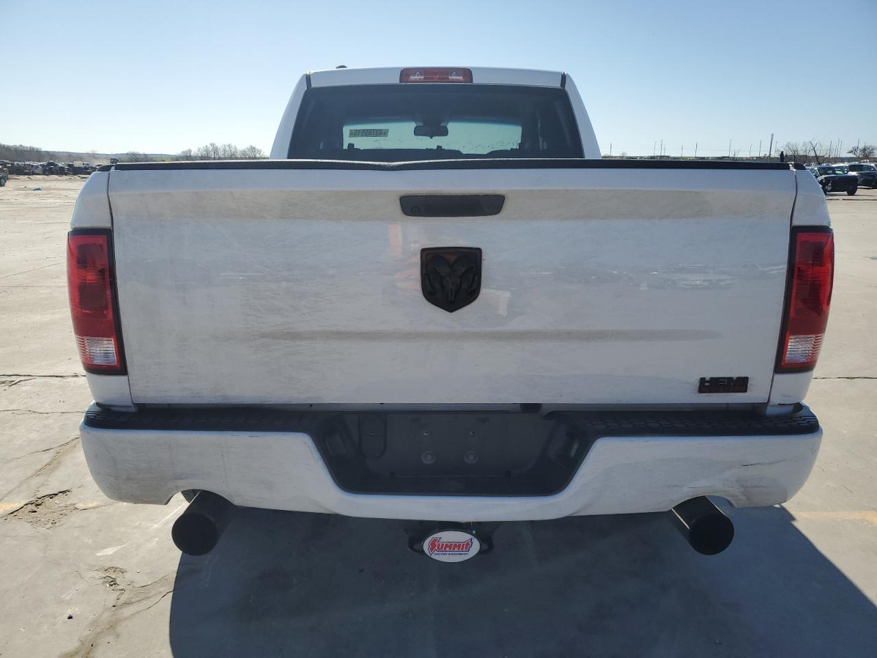2016 RAM 1500 - Image 6