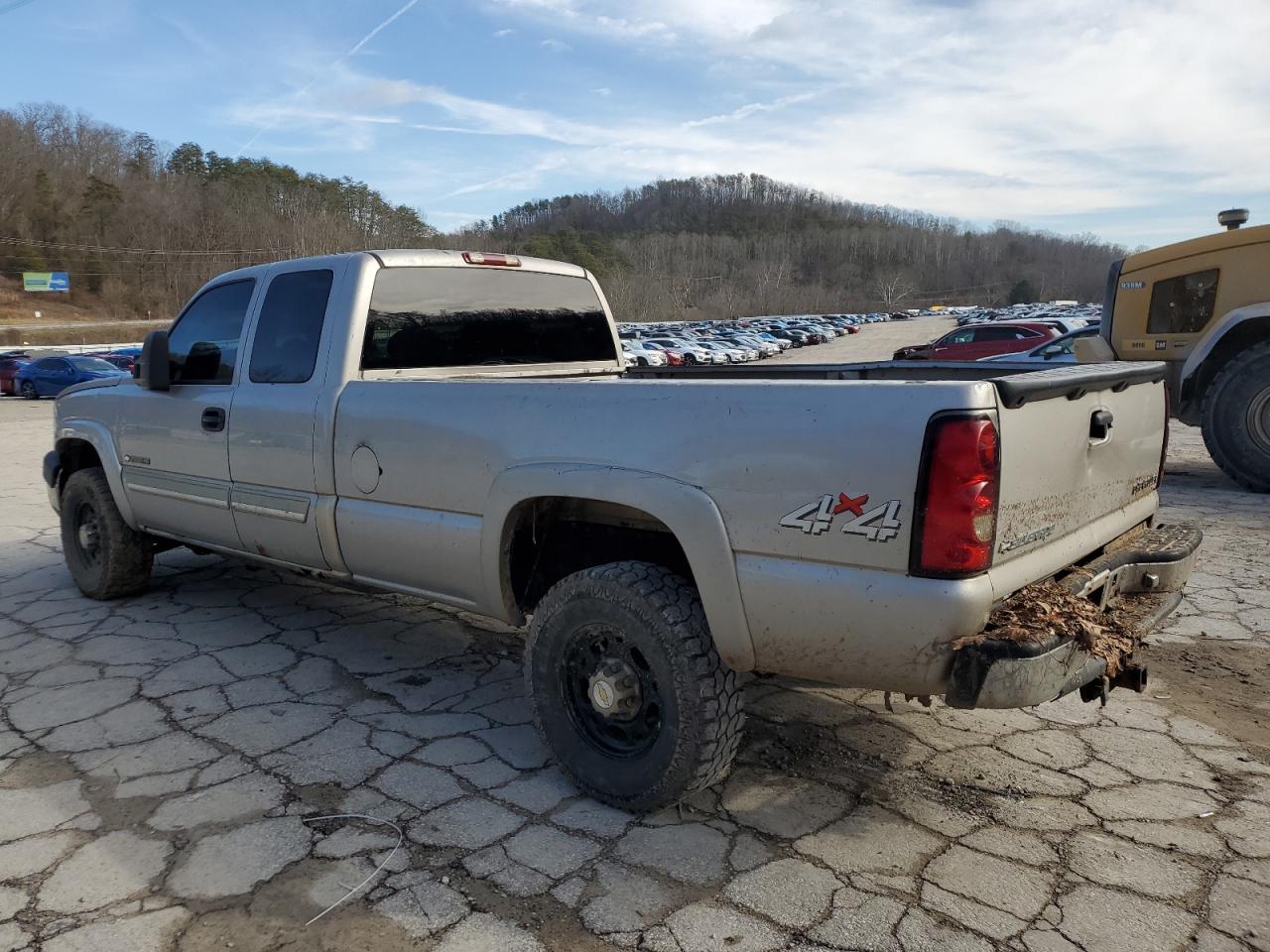 2004 Chevrolet Silverado - Image 2