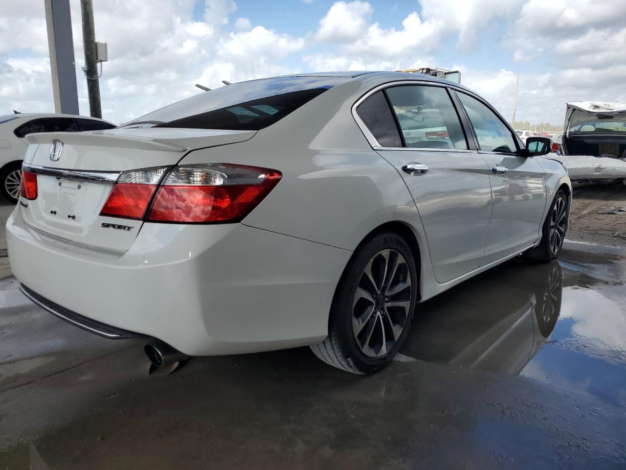 2015 Honda Accord - Image 3