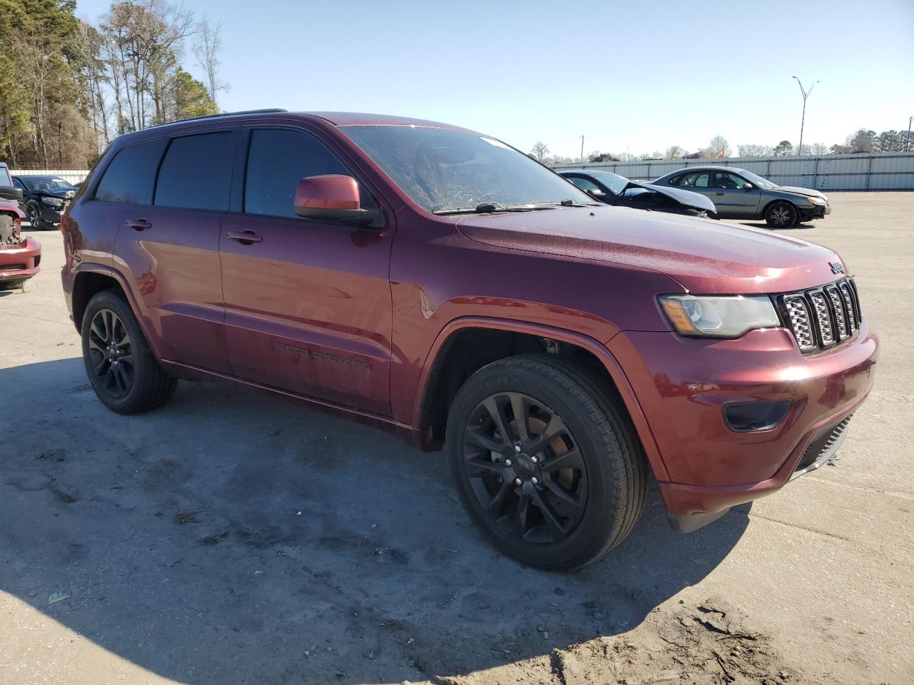 2017 Jeep Grand Cherokee - Image 4