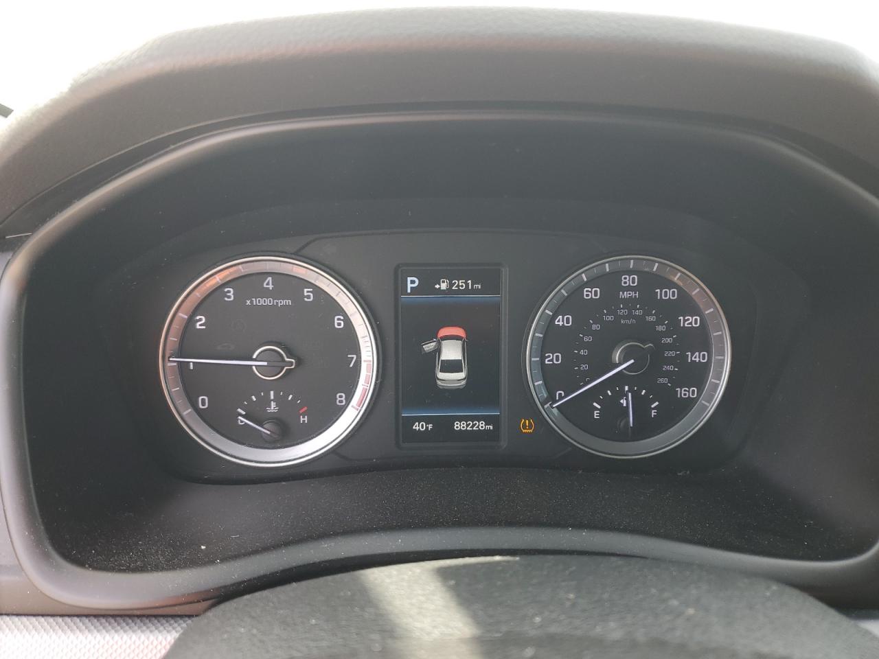 2018 Hyundai Sonata - Image 9