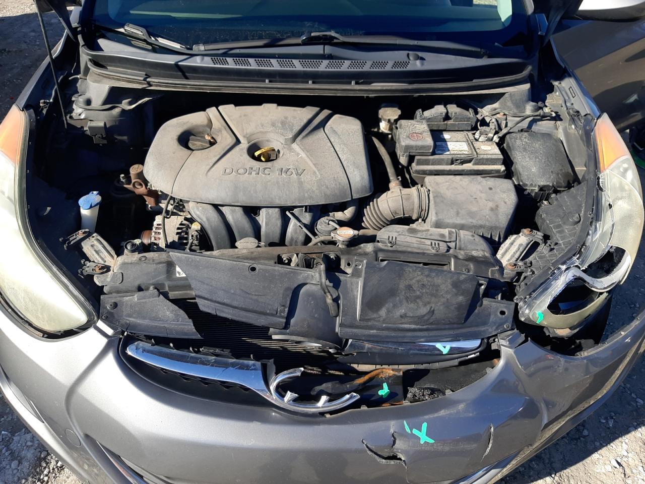 2012 Hyundai Elantra - Image 11