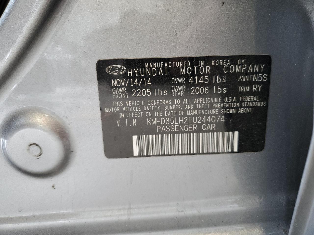 2015 Hyundai Elantra - Image 12