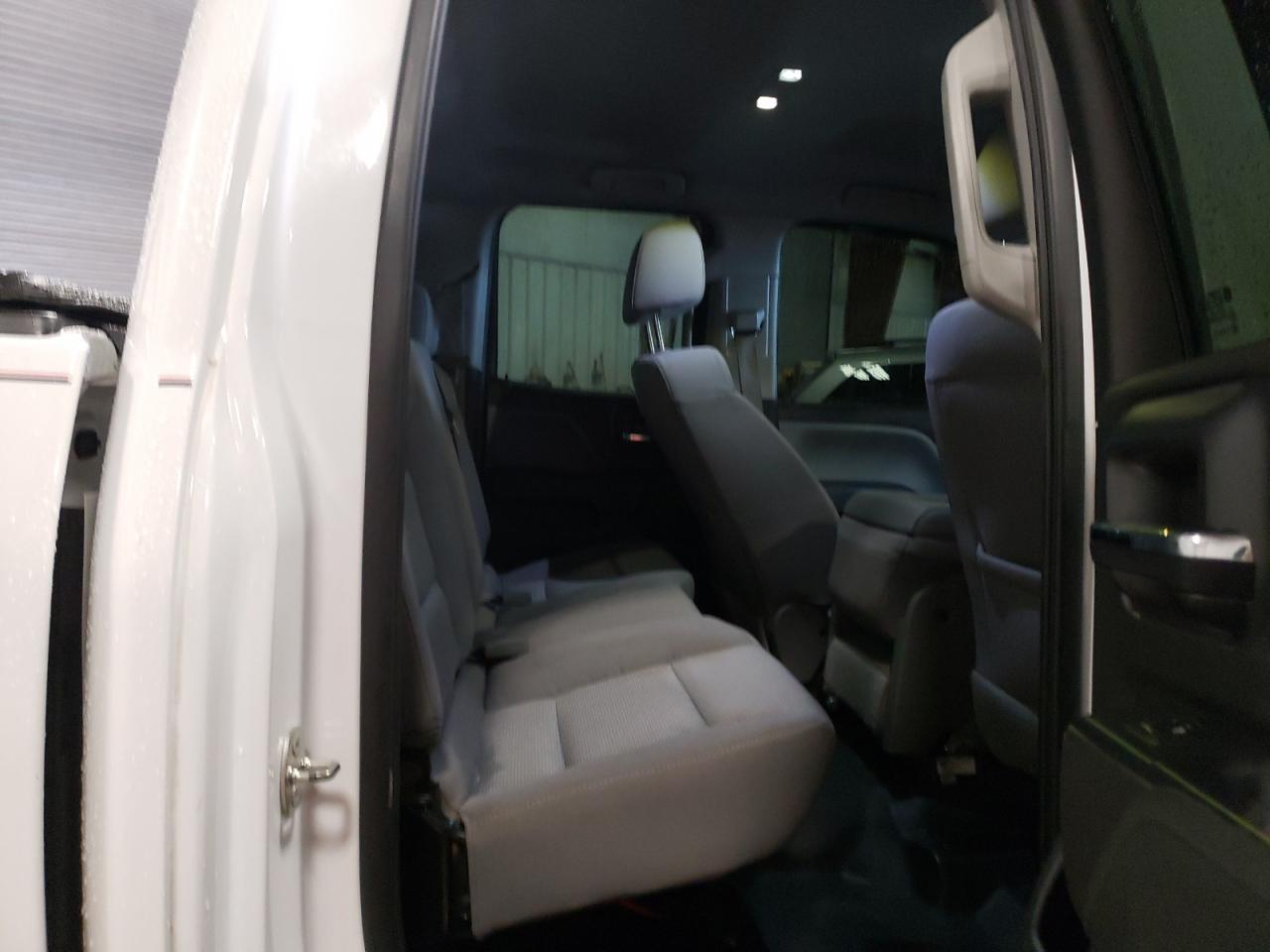 2016 GMC Sierra - Image 10